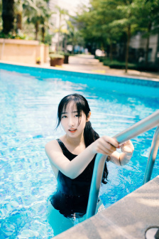 水蜜桃高密柔软连衣裙
